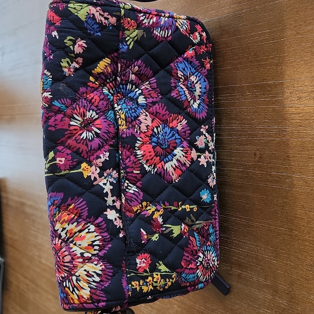 NEVER USED VERA BRADLEY CROSSBODY BAG - Picture 12 of 16